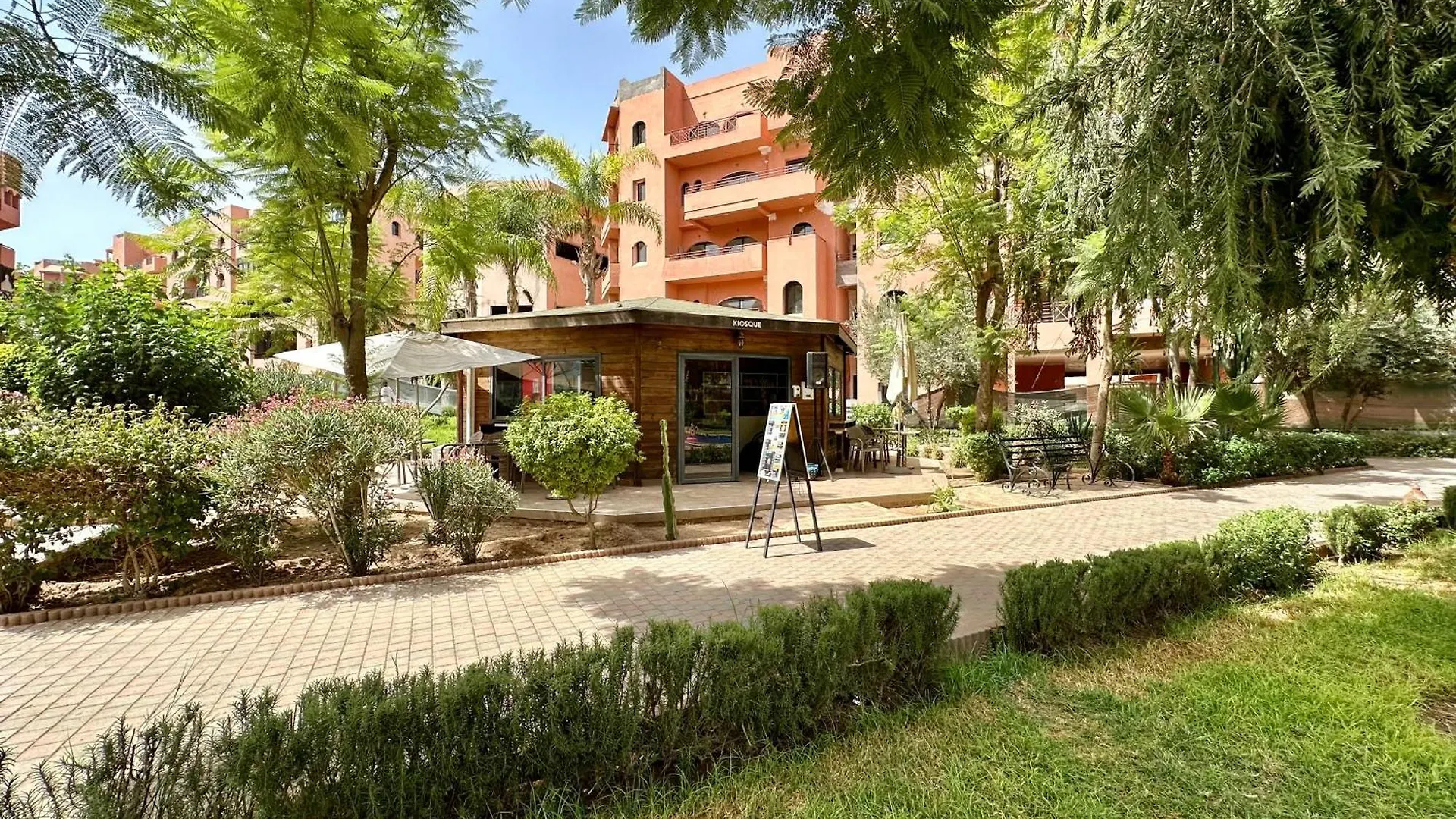 Oasi Di Relax Con Terrazza Vista Piscina Apartment Marrakesh